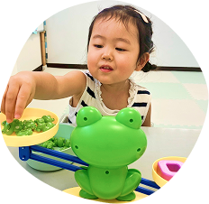レッスン中の子供